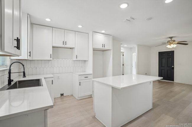 620 W Euclid Ave, House other with 2 bedrooms, 1 bathrooms and null parking in San Antonio TX | Image 14