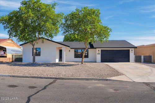 3380 Thunderhead Dr, Lake Havasu City, AZ, 86406-7870 | Card Image