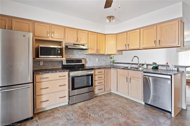 2812 Southridge St, House other with 4 bedrooms, 0 bathrooms and 2 parking in Windsor ON | Image 7