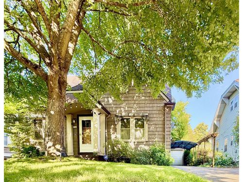 3342 Ne 12th Ave, Portland, OR, 97212-2245 | Card Image