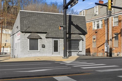 2404 Saw Mill Run Blvd, Pittsburgh, PA, 15234-3007 | Card Image