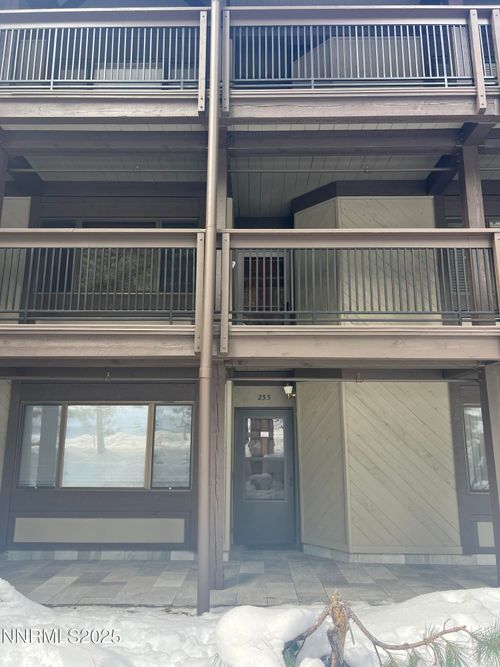253-333 Ski Way, Incline Village, NV, 89451-9212 | Card Image