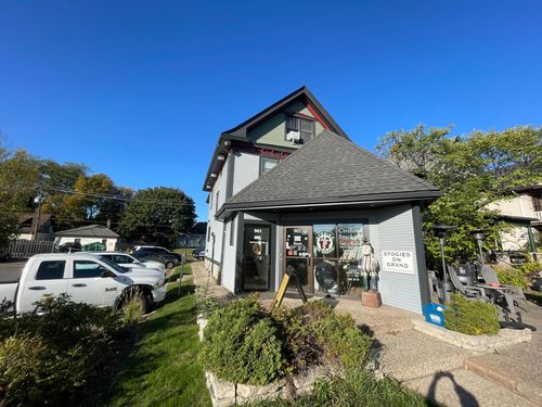 961 Grand Ave, Saint Paul, MN, 55105-3488 | Card Image