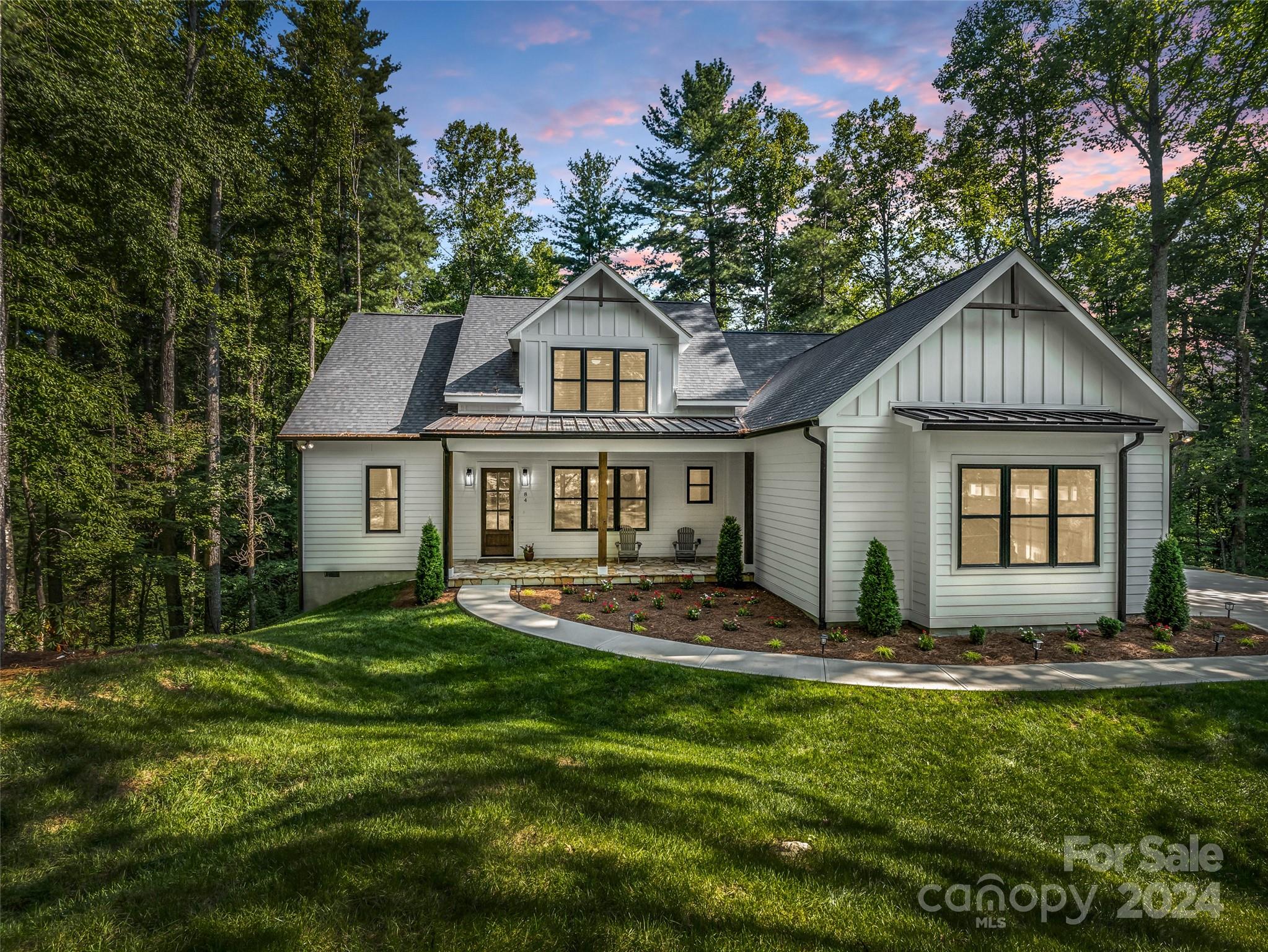 Summer Shade Ct, Hendersonville, NC 28792