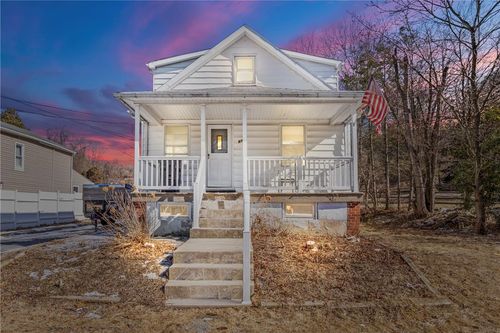 830 Gilly Ave, BETHLEHEM, PA, 18015-4208 | Card Image
