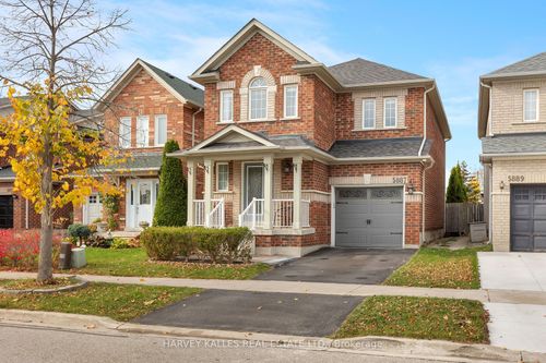 5887 Blue Spruce Ave, Burlington, ON, L7L7N7 | Card Image