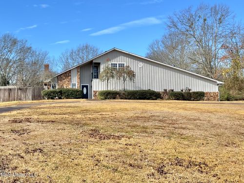 245 Kiowa Dr, Madison, MS, 39110-8813 | Card Image