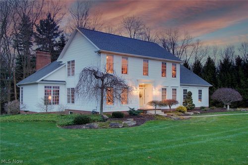 2142 Pearce Cir, Salem, OH, 44460-1886 | Card Image