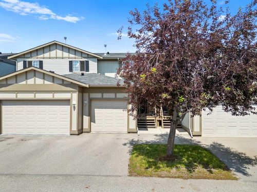 702-720 Willow Brook Rd Nw, Airdrie, AB, T4B2Y9 | Card Image