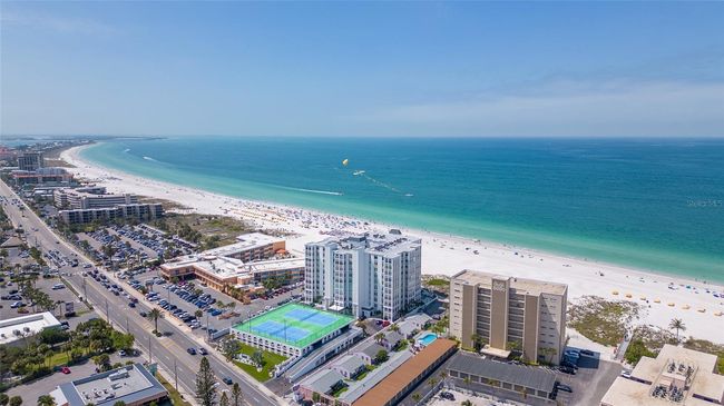 APT-401 - 4950 Gulf Blvd, Condo with 2 bedrooms, 2 bathrooms and null parking in ST PETE BEACH FL | Image 4