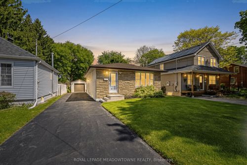 101 King Street, Halton Hills, ON, L7G2G8 | Card Image
