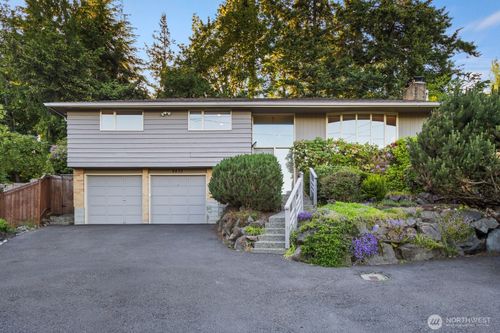 8433 221st Pl Sw, Edmonds, WA, 98026-8146 | Card Image