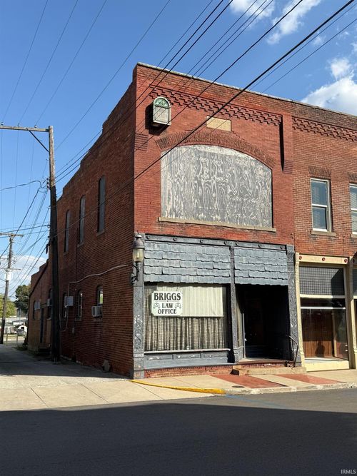 28 S Center St, Flora, IN, 46929-1314 | Card Image