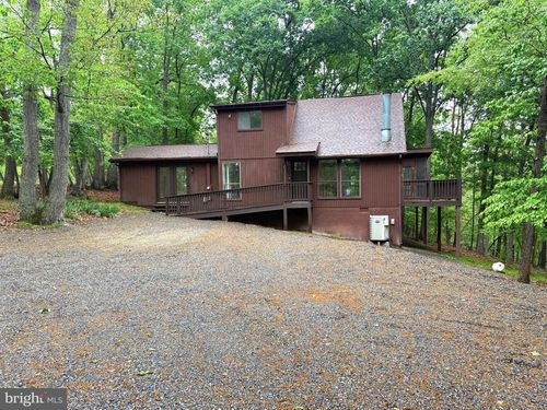 277 Endless Summer Rd, HEDGESVILLE, WV, 25427-5546 | Card Image