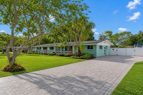 9340 Sw 178th St, Palmetto Bay, FL, 33157-5747 | Card Image