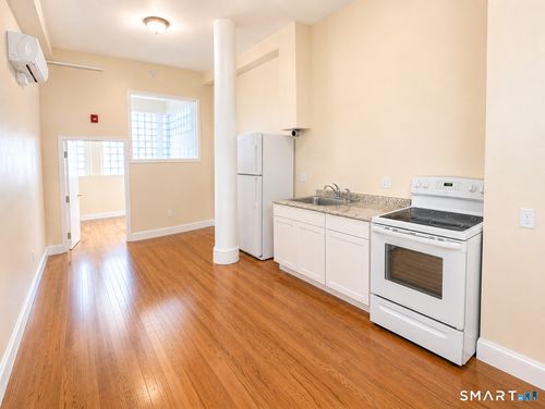 1d-105 Bank Street, Waterbury, CT, 06702 | Card Image
