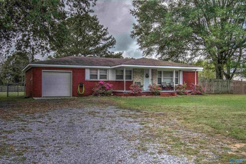 7863 Burton Dr, Henagar, AL, 35978-5381 | Card Image
