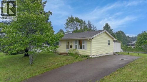 99 Shillington Rd, Saint John, NB, E2J4G1 | Card Image