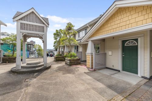31-222 Tenth St, New Westminster, BC, V3M3X9 | Card Image