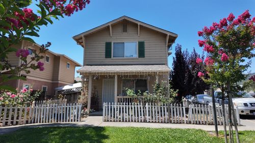 12 Alana Way, Cloverdale, CA, 95425-3950 | Card Image