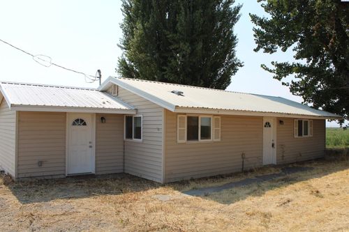 2551 Fir Rd, Pasco, WA, 99301-8629 | Card Image