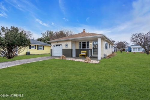 16 San Juan Ct, Toms River, NJ, 08757-4115 | Card Image