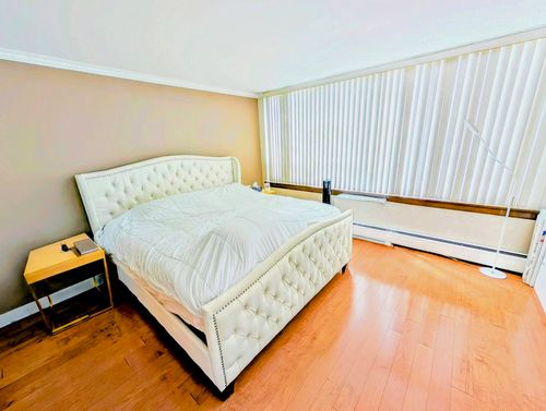 apt-402-6171 N Sheridan Rd, Chicago, IL, 60660-5844 | Card Image