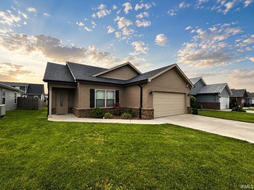 8018 Kismet Dr, Charlestown, IN, 47111-8417 | Card Image