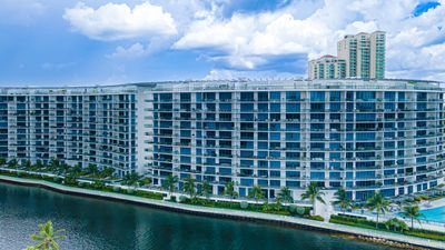 LPH08 - 3250 Ne 188th Street, Condo with 4 bedrooms, 5 bathrooms and null parking in Aventura FL | Image 3