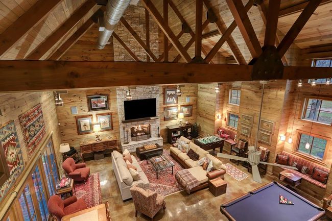 1585 Round Top Rd, Home with 6 bedrooms, 7 bathrooms and null parking in Round Top TX | Image 7
