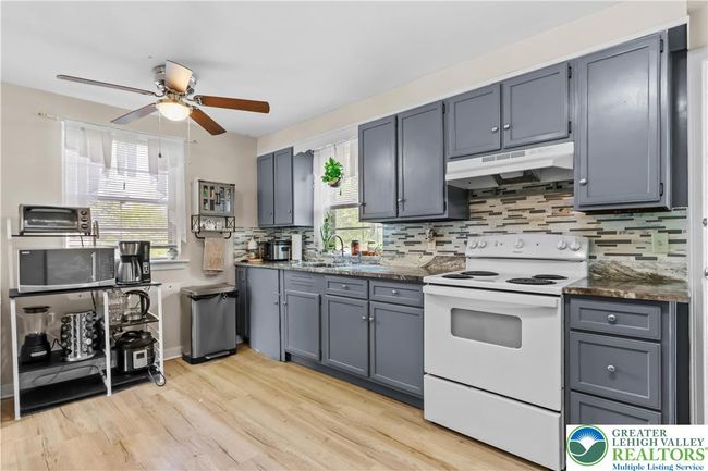1373 Puggy Ln, House other with 4 bedrooms, 2 bathrooms and null parking in BETHLEHEM PA | Image 9