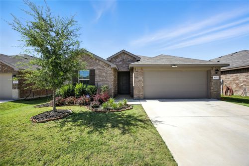 421 Alva St, Azle, TX, 76020-3282 | Card Image