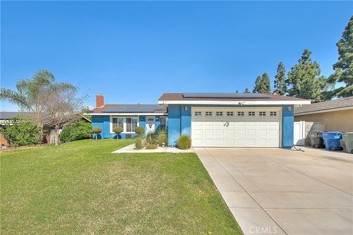 3043 E Merion St, Ontario, CA, 91761-7532 | Card Image