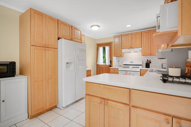 606 Forest St, House other with 4 bedrooms, 2 bathrooms and null parking in East Hartford CT | Image 13