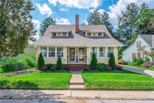 304-302-304 Ruth St, Bay Village, OH, 44140-1228 | Card Image