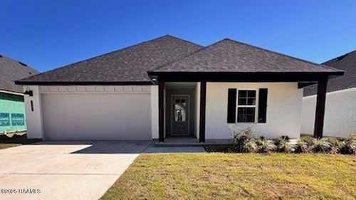 110 Harvest Hill Dr, Broussard, LA, 70518-7329 | Card Image