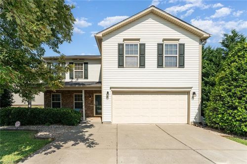 4556 Westhill Pl, Kernersville, NC, 27284-9541 | Card Image