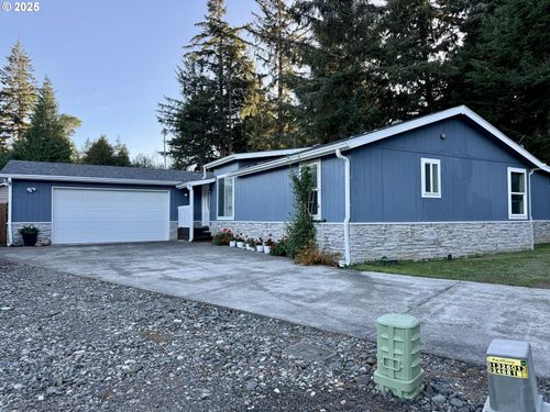 1586 Pennsylvania Pl, Coos Bay, OR, 97420-9200 | Card Image