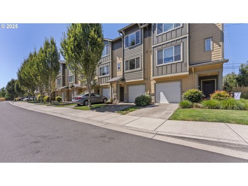 145 Ne 78th Ave, Hillsboro, OR, 97006-6880 | Card Image