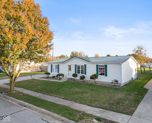 3373 Spring Valley Dr, Columbus, IN, 47203-4733 | Card Image