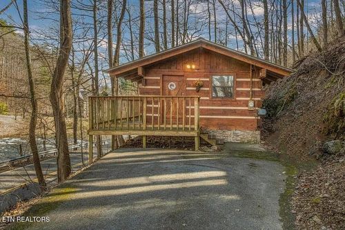 1470 Cherohala Skwy, Tellico Plains, TN, 37385-5831 | Card Image