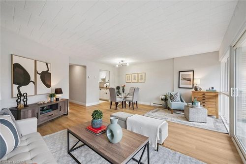 102-105 Conroy Cres, Guelph, ON, N1G2V5 | Card Image