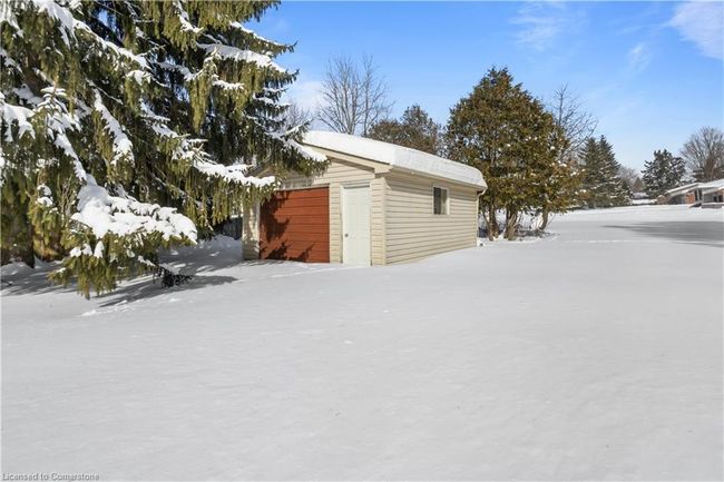 33 Golf Course Rd, House other with 3 bedrooms, 1 bathrooms and 6 parking in Conestogo ON | Image 18