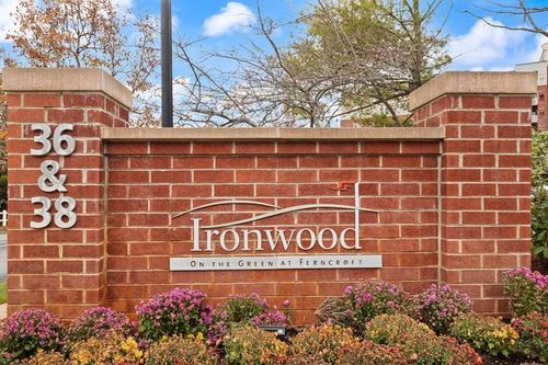 apt-201-38 Village Rd, Middleton, MA, 01949-1225 | Card Image