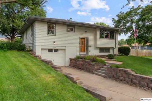 7109 Sun Valley Drive, Omaha, NE, 68157 | Card Image