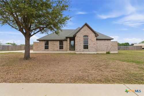 197 Thomas Dr, Martindale, TX, 78655-3882 | Card Image
