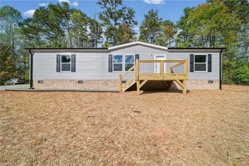 213 Green Walnut St, Traphill, NC, 28685-9117 | Card Image