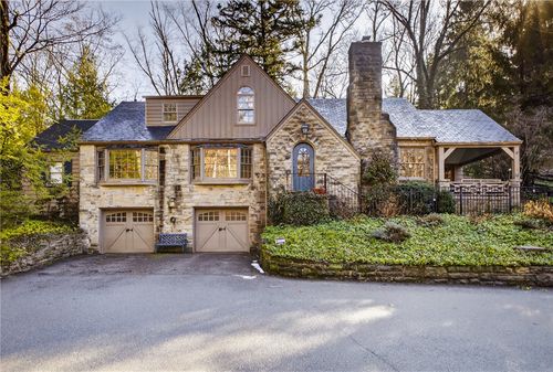 18 Forest Glen Dr, Mt. Lebanon, PA, 15228-1513 | Card Image