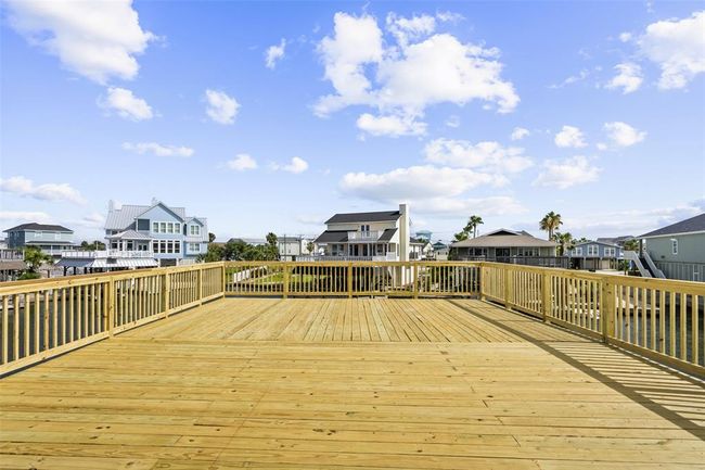 Expansive new Sundeck | Image 8