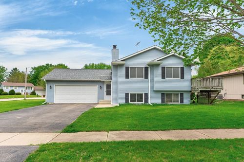 3052 Breezeway Drive, Rockford, IL, 61109 | Card Image